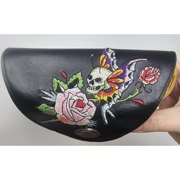 Vintage Ed Hardy Skull & Roses Tattoo Leather Embroidered Sunglass Case - Picture 5 of 9